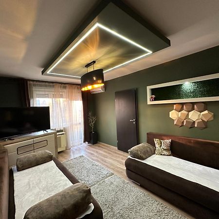 Mox Downtown Apartman 德布勒森 外观 照片