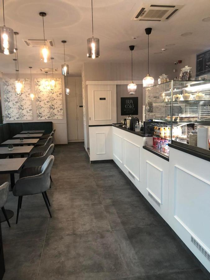 Mox Downtown Apartman 德布勒森 外观 照片
